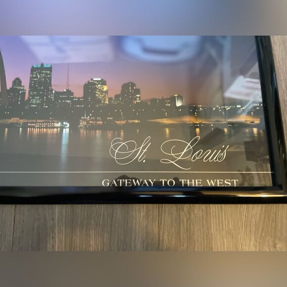 St. Louis Gateway to the West Poster in Trendsetter Poster Frame Landscape 11.7 - Picture 2 of 3